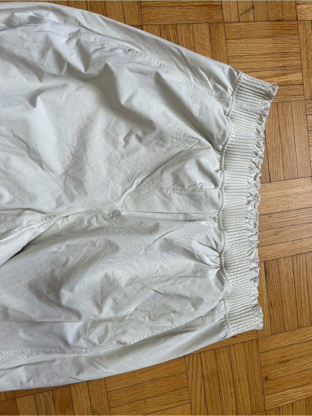 Lululemon Stretch Woven Ruffle-Waist Wide-Leg Cropped Pant - Picture 10 of 11